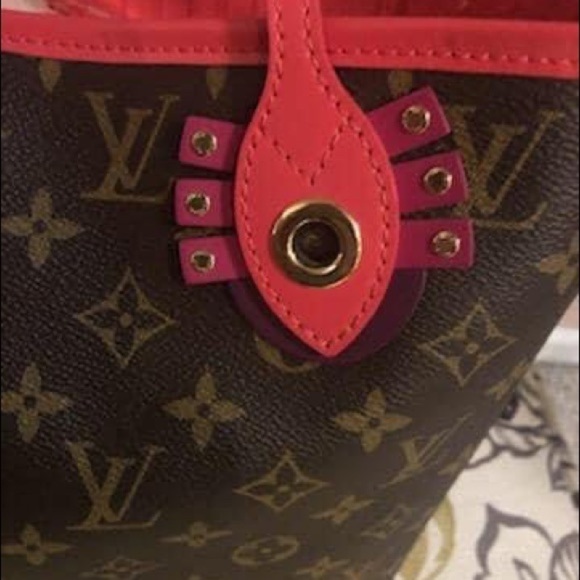 Limited Edition Totom Neo Neverall and pouch. - Picture 5 of 12